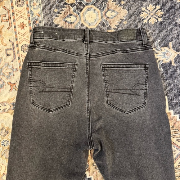 American Eagle Faded Black Denim Straight Stretch Jeans Women’s Size 6 Short - Picture 5 of 10